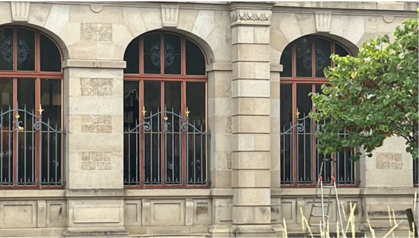 大圣证券 三件总价值超650万欧的中国瓷器在法国被盗